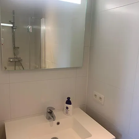 Relaxing Beachside Apartment, Cleaning Included Lägenhet